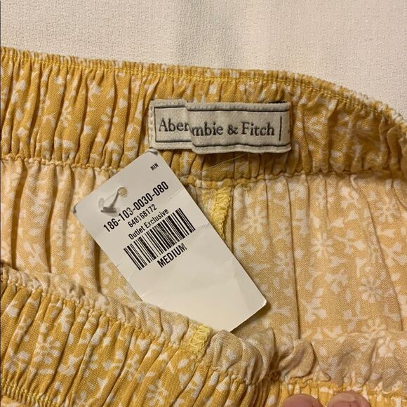 Abercrombie & Fitch High Waist Yellow Shorts with Ruffled Hem - Picture 3 of 8